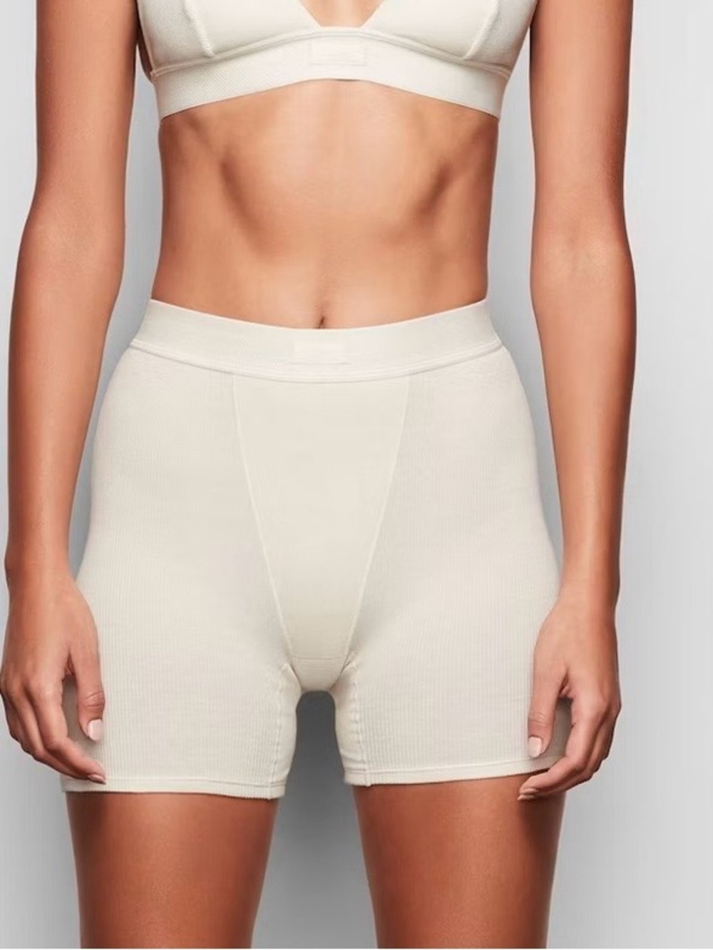 SKIMS Seamless High-Waist Boxer Briefs in Bone